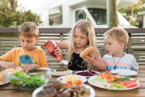 kids-mealtimes